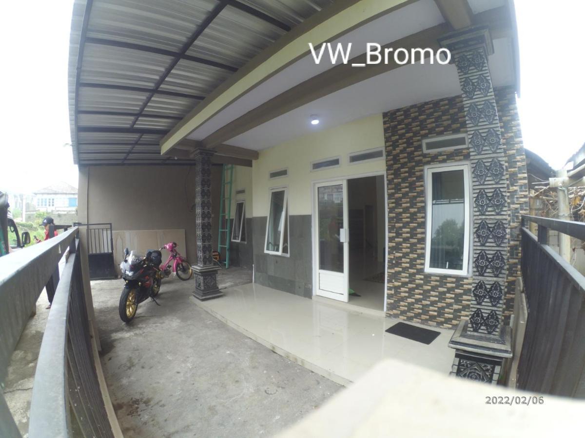 Wijayanti'S Villa Probolinggo Exterior photo